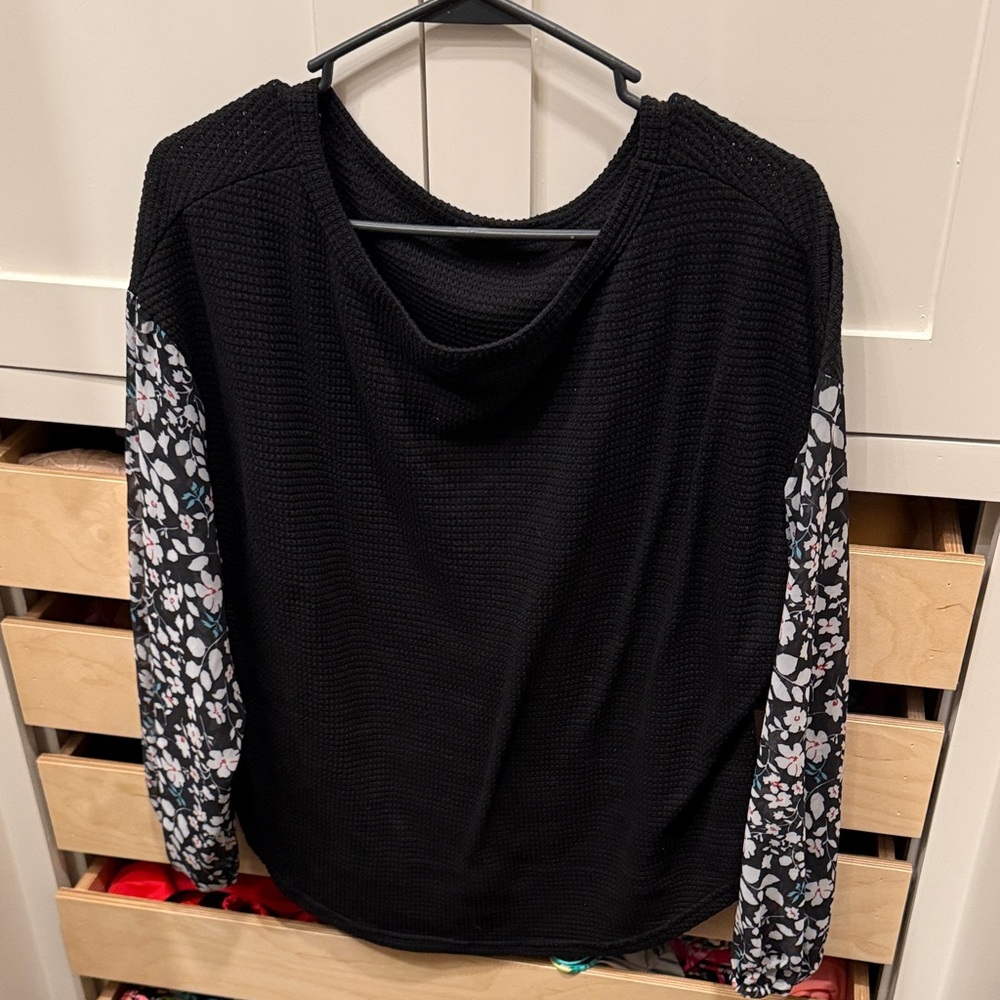 Black Floral Sleeve Women's Top